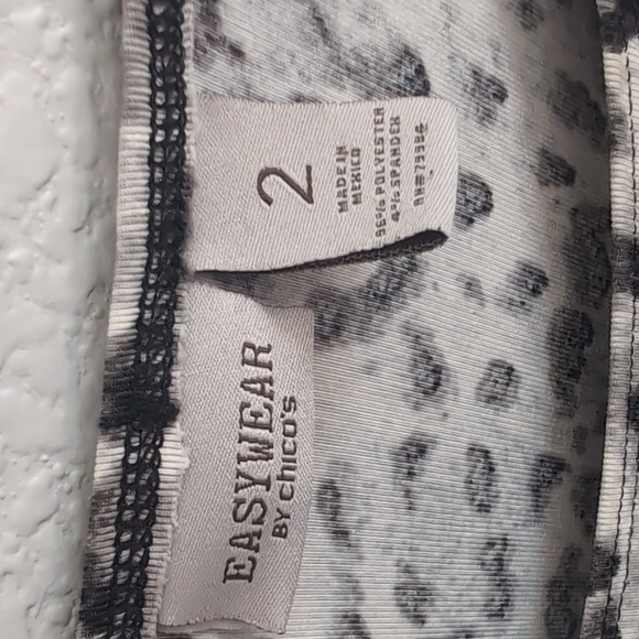 Easywear by Chicos Comfy Gray and Black Leopard Print Travel Dress - Picture 4 of 4
